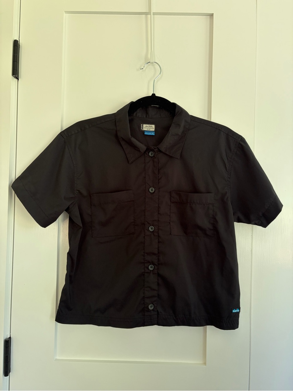 Kavu Women’s Short Sleeve Button Down Black Size XS